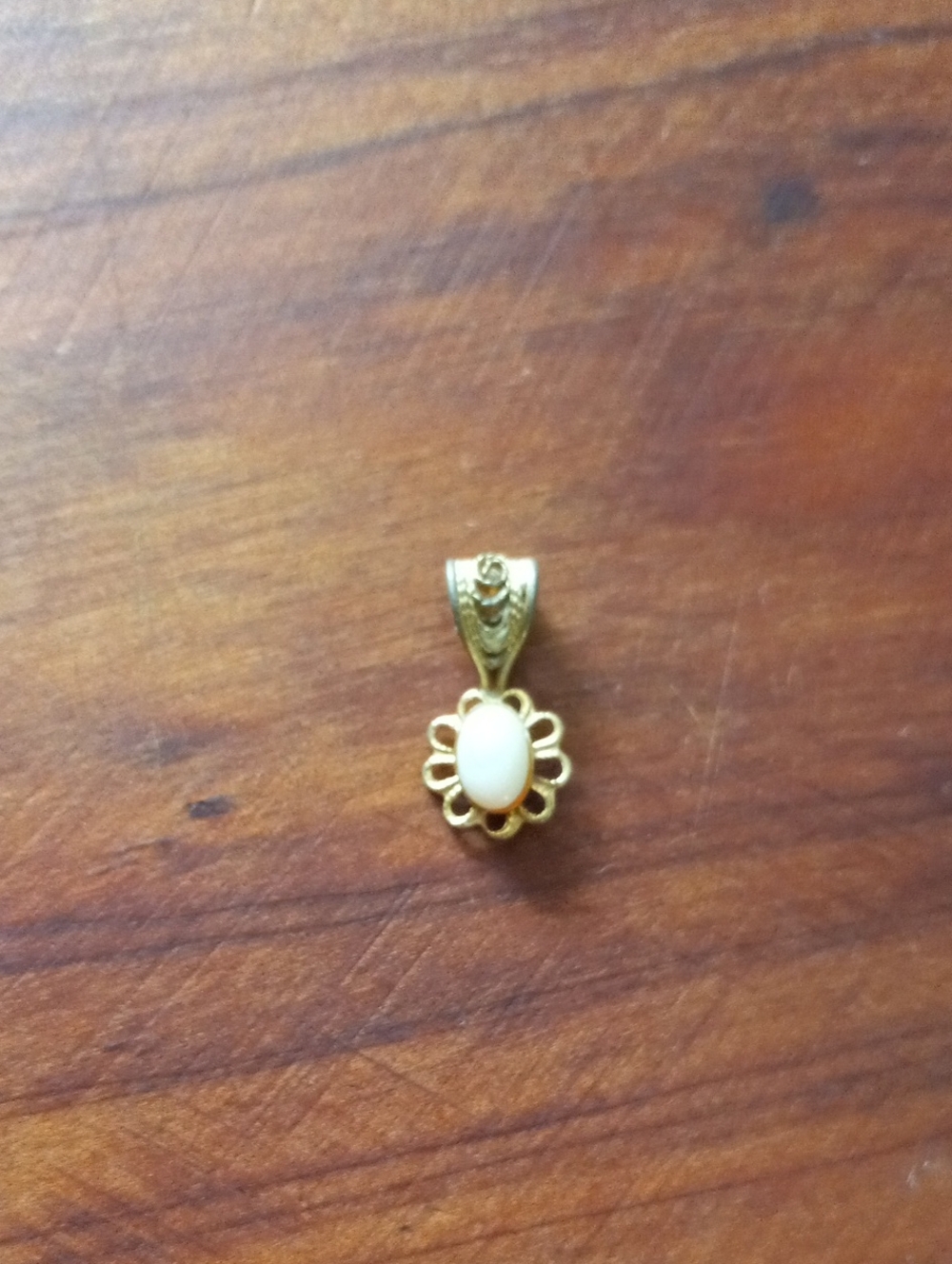 Vintage Gold Tone White Opal Cabochon Scalloped Filigree Pendant